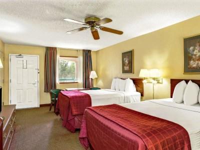 Days & By Wyndham Hotel 2*